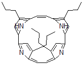 CAS 登录号：106562-37-2， 4,9,14,19-四丙基-21,22,23,24-四氮杂五环(16.2.1.1(2,5).1(8,11).1(12,15))二十四-1,3,5,7,9,11(23),12,14,16,18(21),19-十一烯