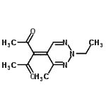 CAS 登录号：545369-40-2， 3-(2-乙基-4-甲基-1,2,3-三嗪-5(2H)-亚基)-2,4-戊烷二酮