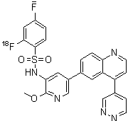 4-氟-2-(氟-18)-N-[2-甲氧基-5-[4-(4-哒嗪基)-6-喹啉基]-3-吡啶基]苯磺酰胺分子结构 (CAS 1360537-75-2)